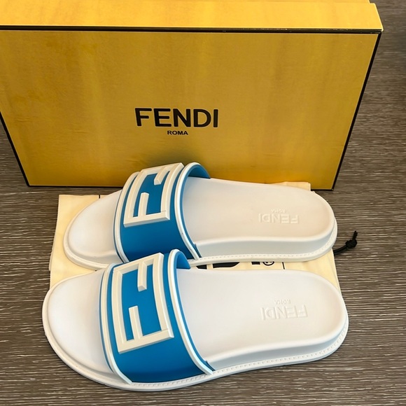 Fendi Pool Zucca FF Logo Slides - Picture 3 of 10